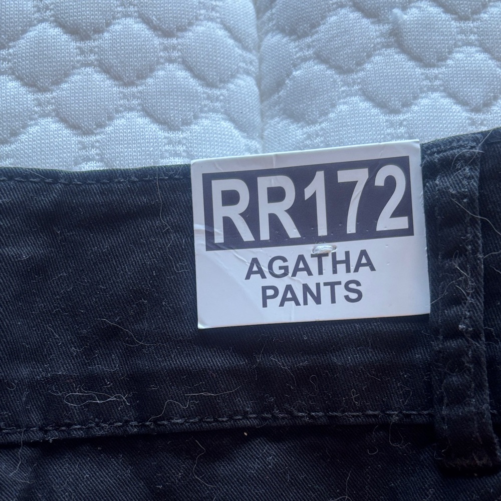 Elegant Black Skinny Jeans for Women - Picture 5 of 5